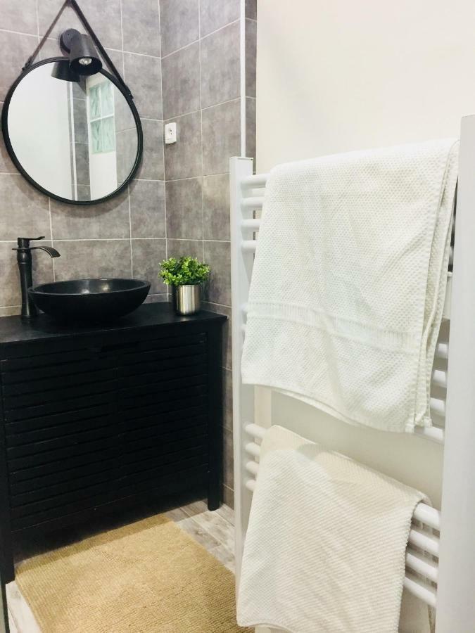 Studio 4 Personnes Avec Piscine, Tennis Lejlighed Hyères Eksteriør billede